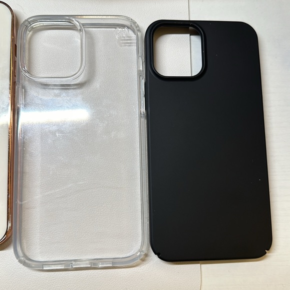 iPhone 12pro max phone case - Picture 4 of 4